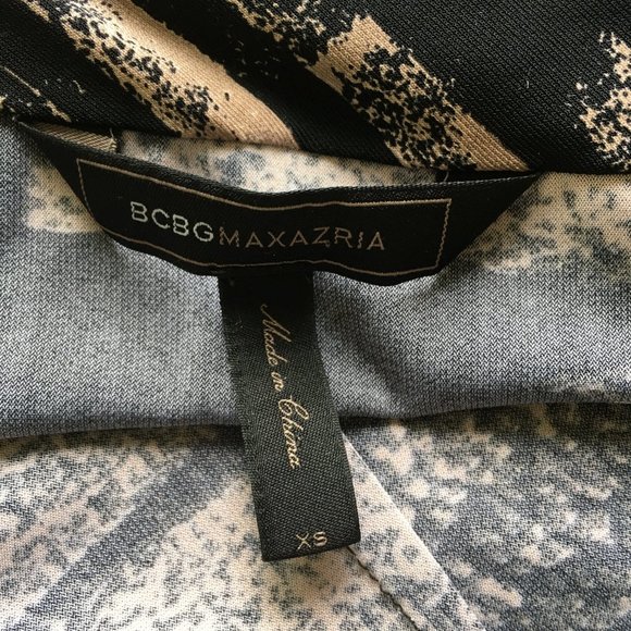 BCBGMAXAZRIA Black Combo ALBERTO Printed Stretch Midi Wrap Dress - Picture 3 of 11